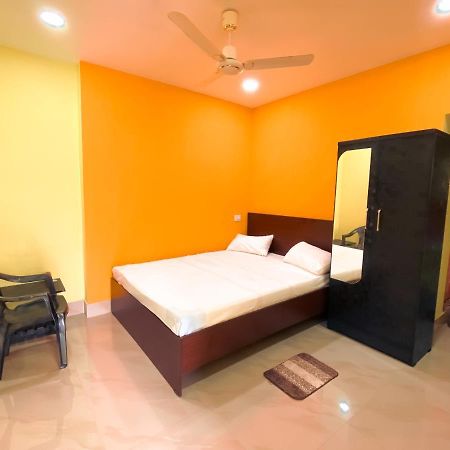 Hotel Sk Lodge Near Guwahati Airport 客房 照片