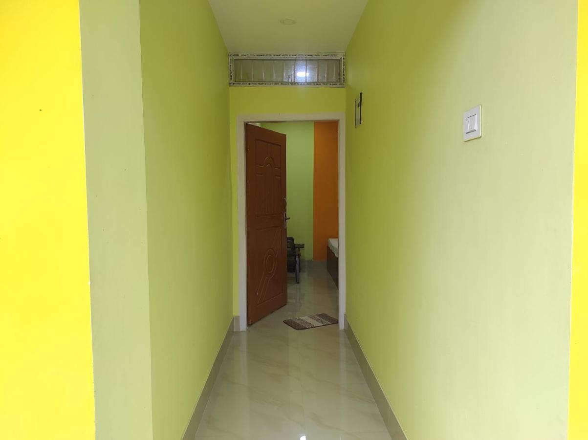 Hotel Sk Lodge Near Guwahati Airport 外观 照片
