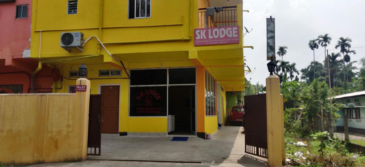 Hotel Sk Lodge Near Guwahati Airport 外观 照片